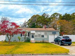 3 Evergreen Ave, Egg Harbor Township, NJ 08234