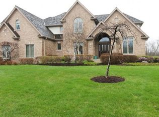 11 Carnoustie Ln, Inverness, IL 60067