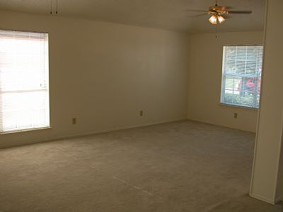 3rd image of 1117 Silver Spruce Dr