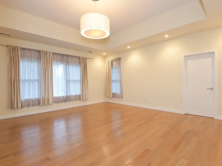 160 Sycamore Rd — Photo 23