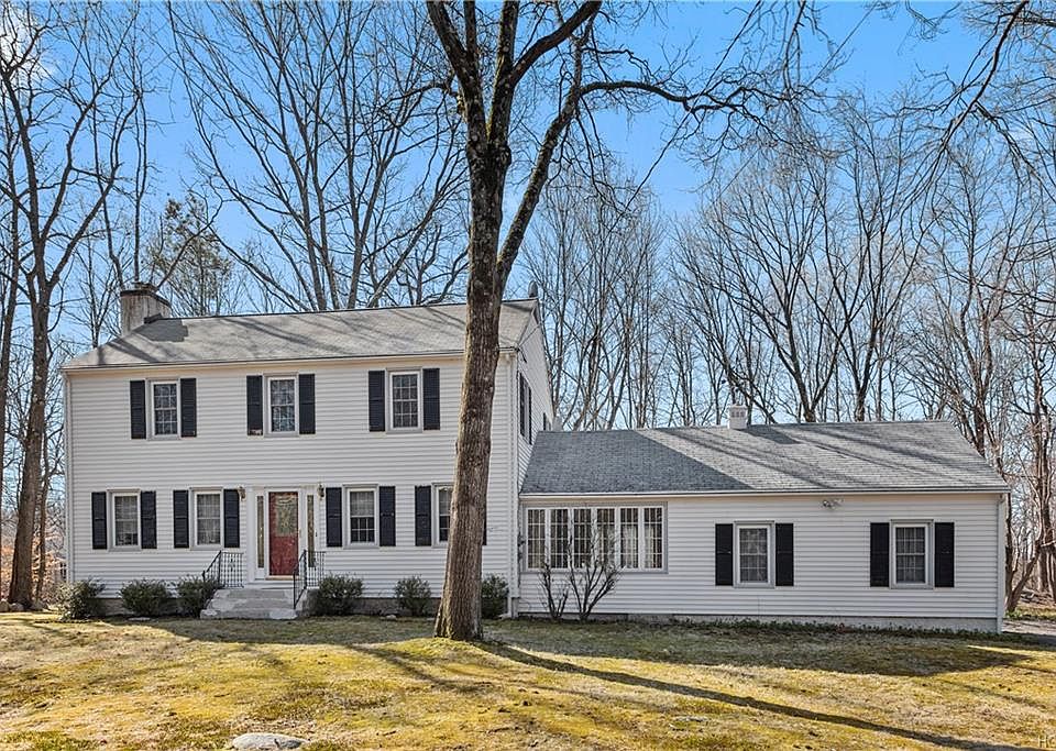 1st image of 38 Glen Dr