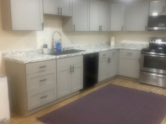 FULL SIZE KITCHEN