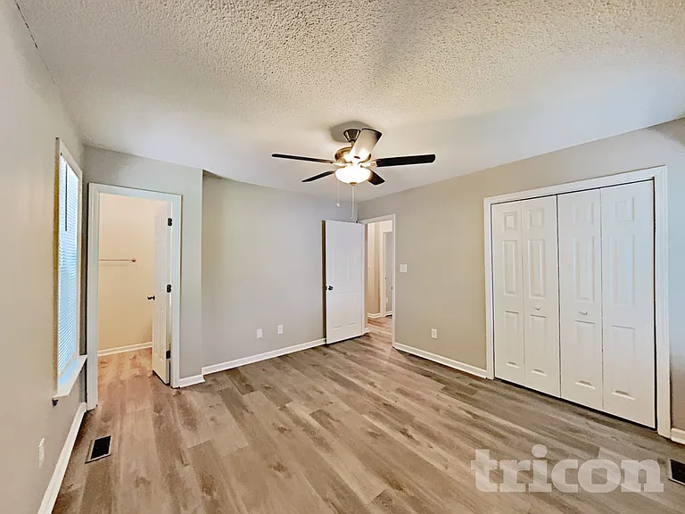 1322 Sasswood Ln — Photo 6