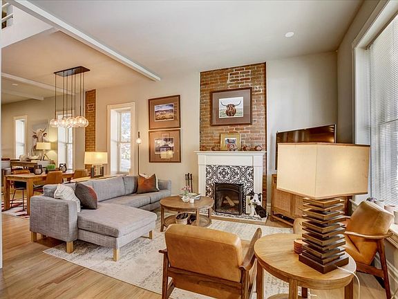 4th image of 2761 Champa St