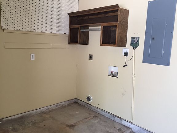 Washer & Dryer area