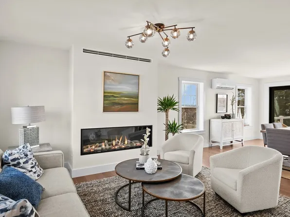 15 James St, Fairhaven, MA 02719