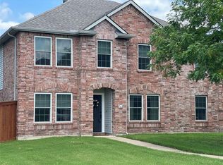 762 Cedarwood Dr, Cedar Hill, TX 75104