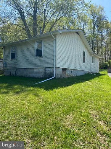 1701 Shirley Ave photo 1