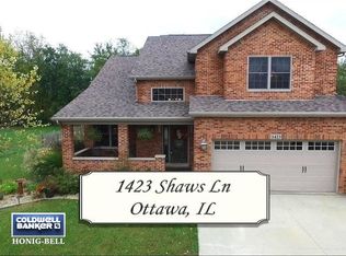 1423 Shaws Ln, Ottawa, IL 61350