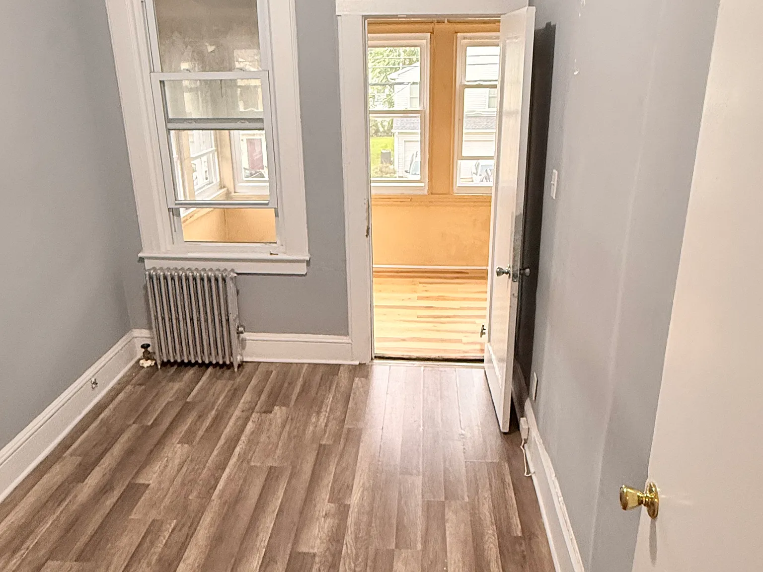 3 bed, 1100 sqft, $2,400 — Photo 4