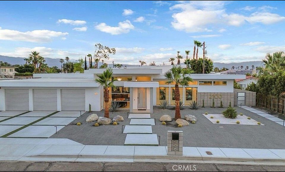 1st image of 2100 E Sahara Rd