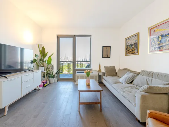 3312 Hudson Ave #Penthouse 7, Union City, NJ 07087