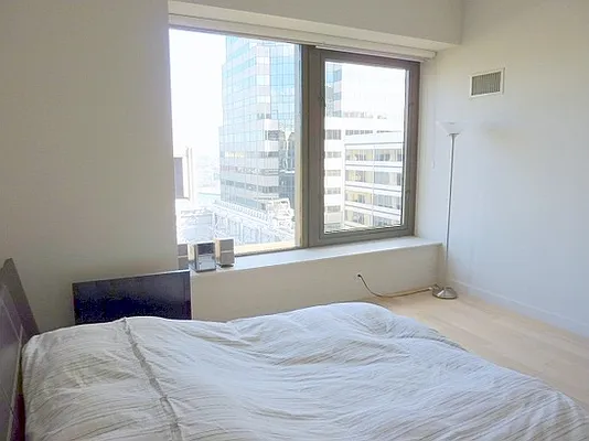 Rented by BLU Real Estate | media 7