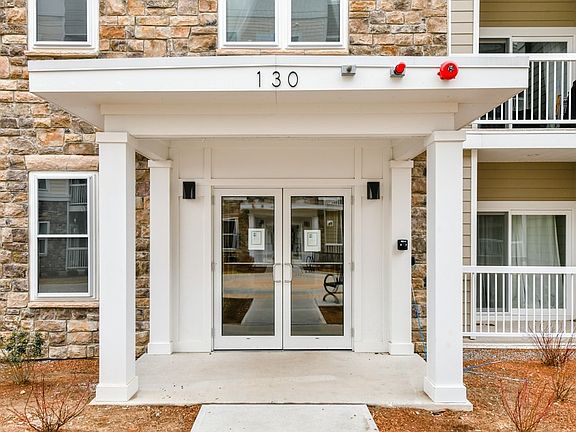 3rd image of 130 University Ave #1112