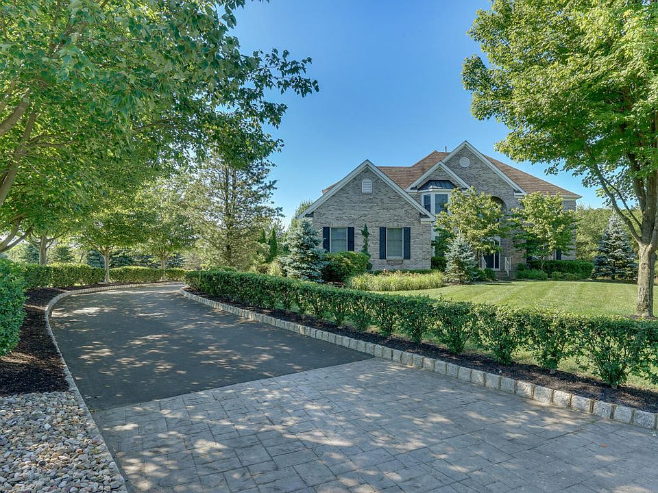 1st image of 2404 Alexandra Ct
