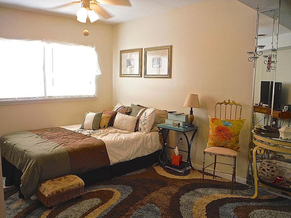 1st image of 445 Gulf Shore Dr Unit 3