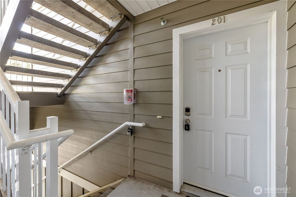 1670 SW Mulberry Street #B201, Oak Harbor, WA - View 6