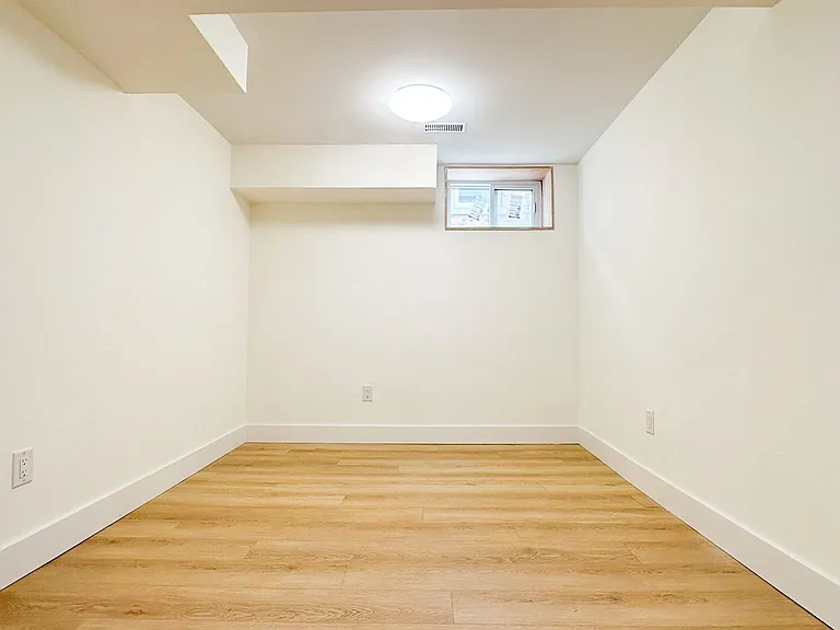 27 Millen Ave #A102 — Photo 12