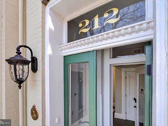 4th image of 212 5th St NE