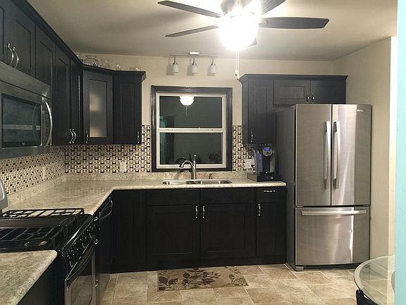 3rd image of 3225 Meyer Pl