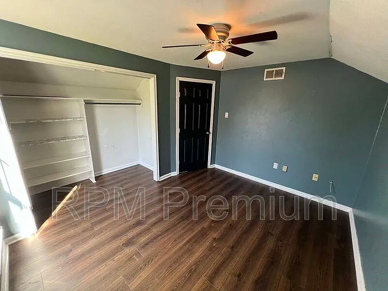 8725 Fairoaks St — Photo 35