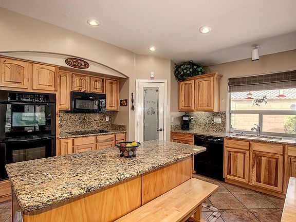 4th image of 4307 S 103rd Ln