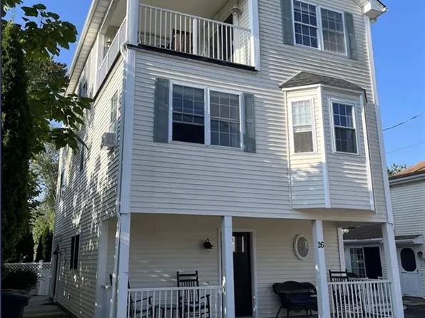 26 Saint James Rd, Narragansett, RI 02882