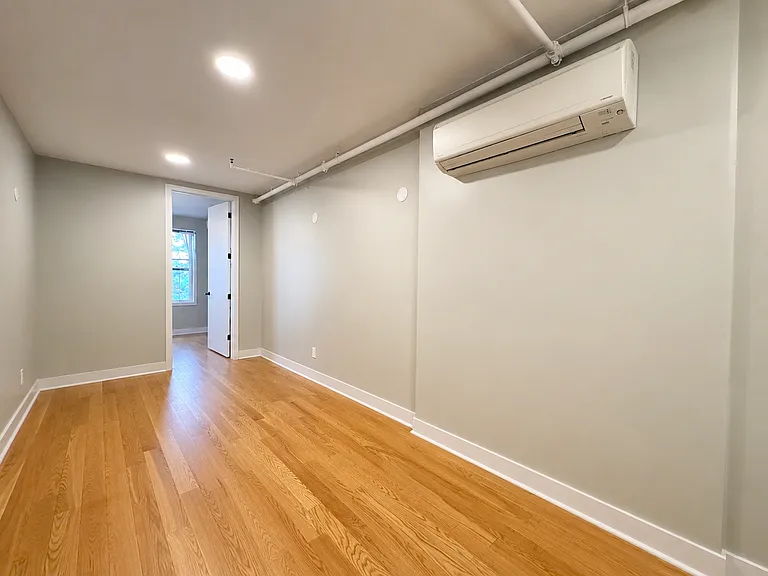 824 Classon Ave #4L — Photo 9