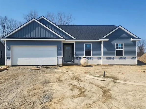 202 Kierra Ln, Swanton, OH 43558