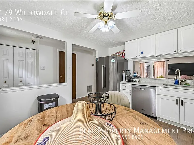 8179 Willowdale Ct — Photo 6