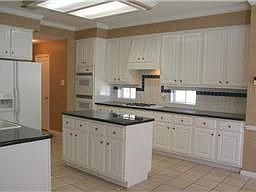 5th image of 4714 Round Rock Ct