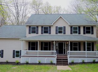 305 Service Rd, Effort, PA 18330