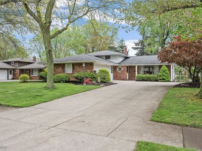 6247 Carlyle Dr, Seven Hills, OH, 44131