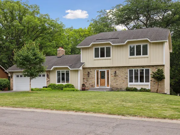 7619 W 85th St, Bloomington, MN 55438