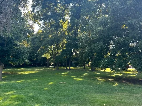 130 Crab Apple Ln #15, Oak Brook, IL 60523