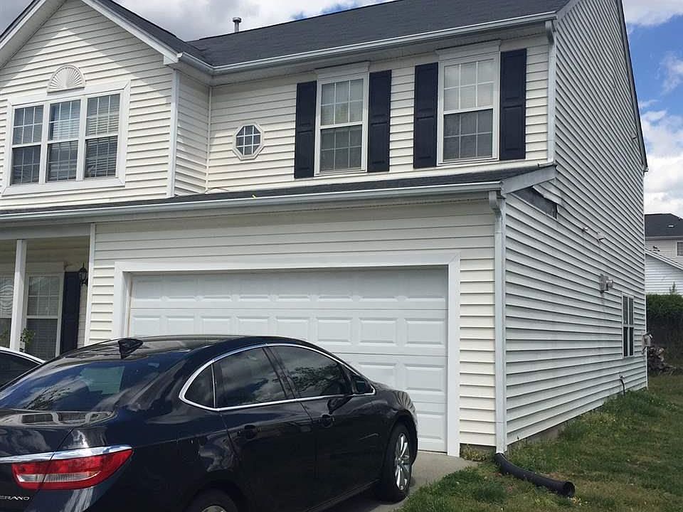 2nd image of 1909 Landon Farms Ln
