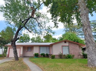 615 Wayside Dr, San Antonio, TX 78213