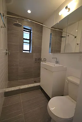 Rented by Bold New York | media 39