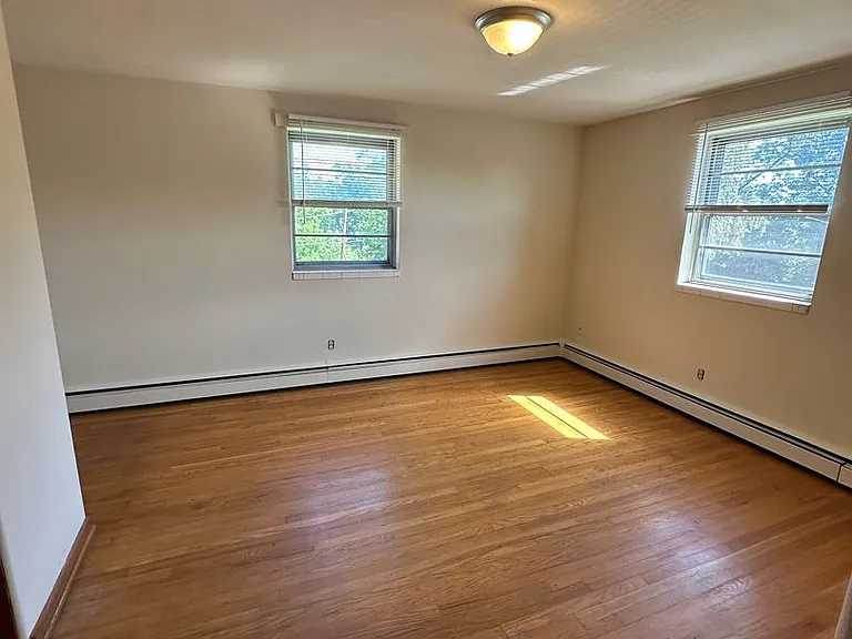 4020 Nancy Dr — Photo 5