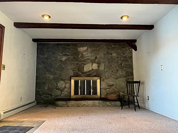 5th image of 521 Upper Highland Lakes Dr