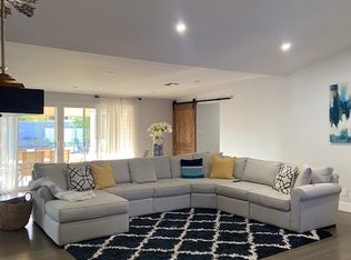 8759 Zelzah Ave, Northridge, CA 91325