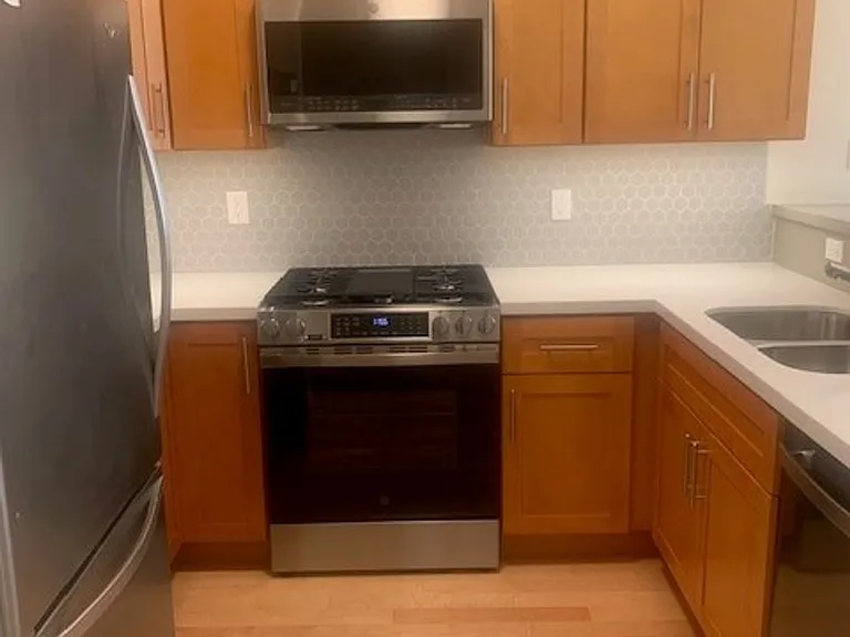 300 Laguna Honda Blvd — Photo 15