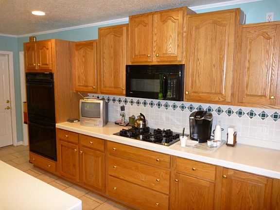4th image of 315 Southern Oaks Dr