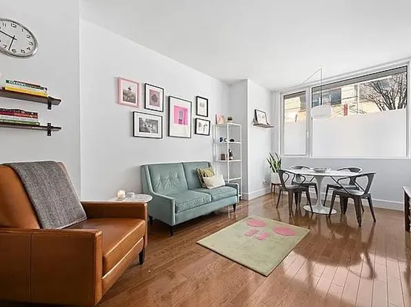 214 N 11th St APT 1L, Brooklyn, NY 11211
