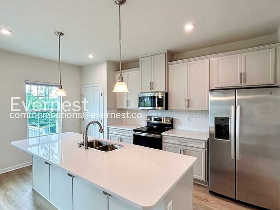 4th image of 8808 Stevenson Ln