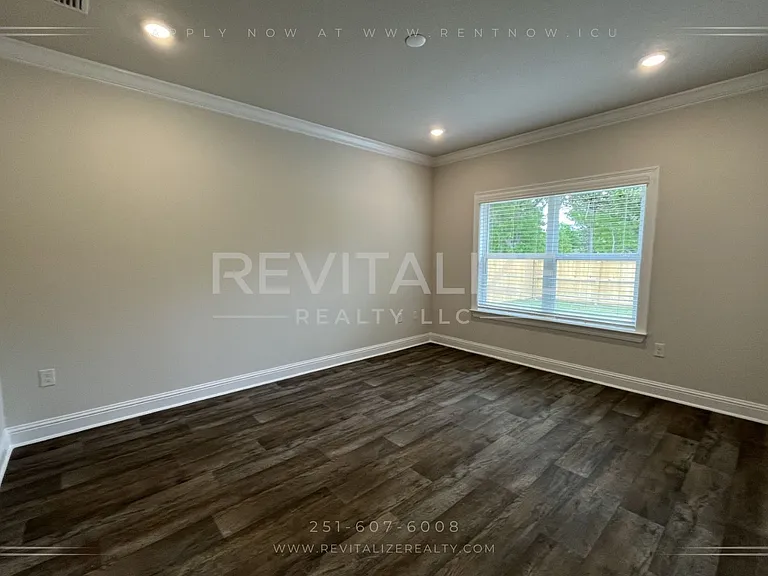 14836 Dayton Cir — Photo 3