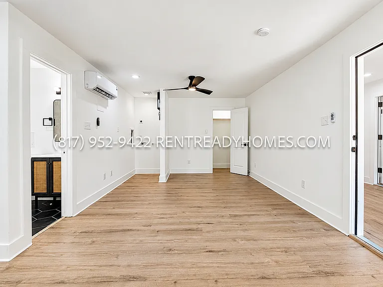 1510 W Jefferson Blvd #105 — Photo 4