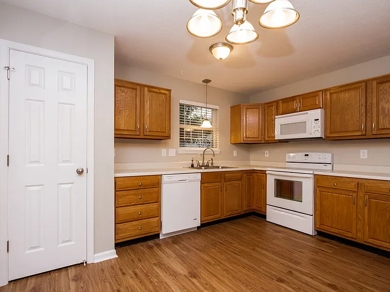 12044 Pepperwood Dr — Photo 7