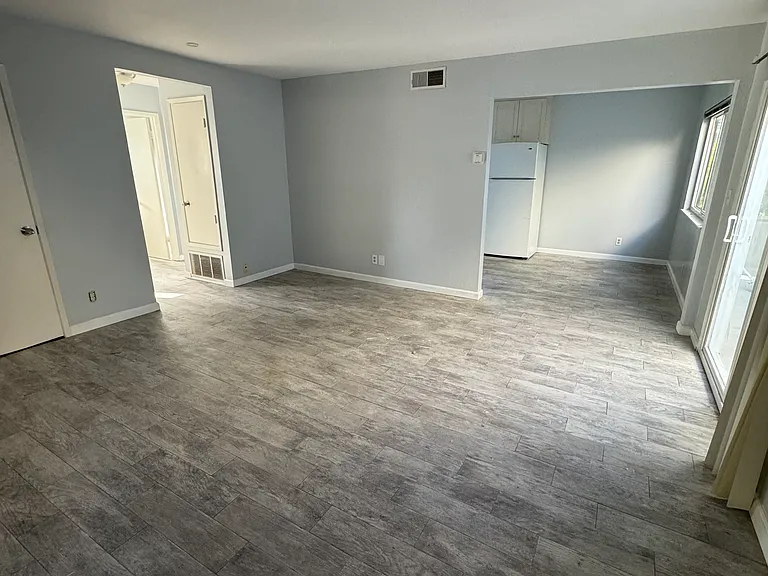 1077 Topaz Ave #17 — Photo 11