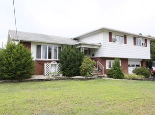 63 Winter St, Pittston Township, PA 18640